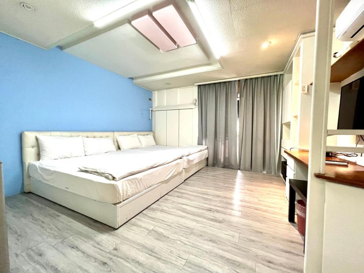 Long House Apartment Taichung Luaran gambar
