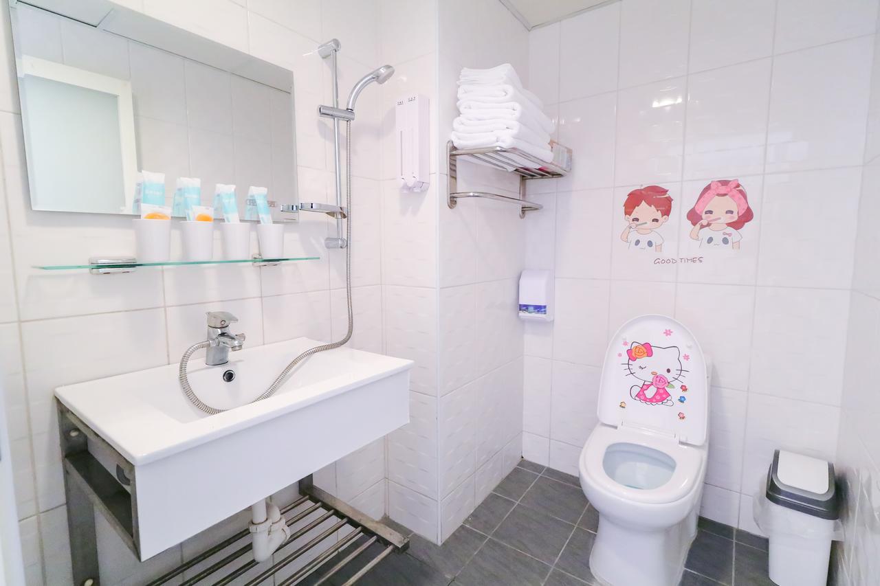 Long House Apartment Taichung Luaran gambar
